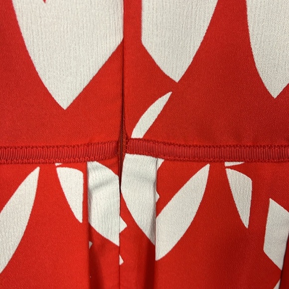 Just Taylor Womens Dress 12 Red White Fit & Flare Sleeveless Zip Back Pleats EUC - Picture 10 of 15